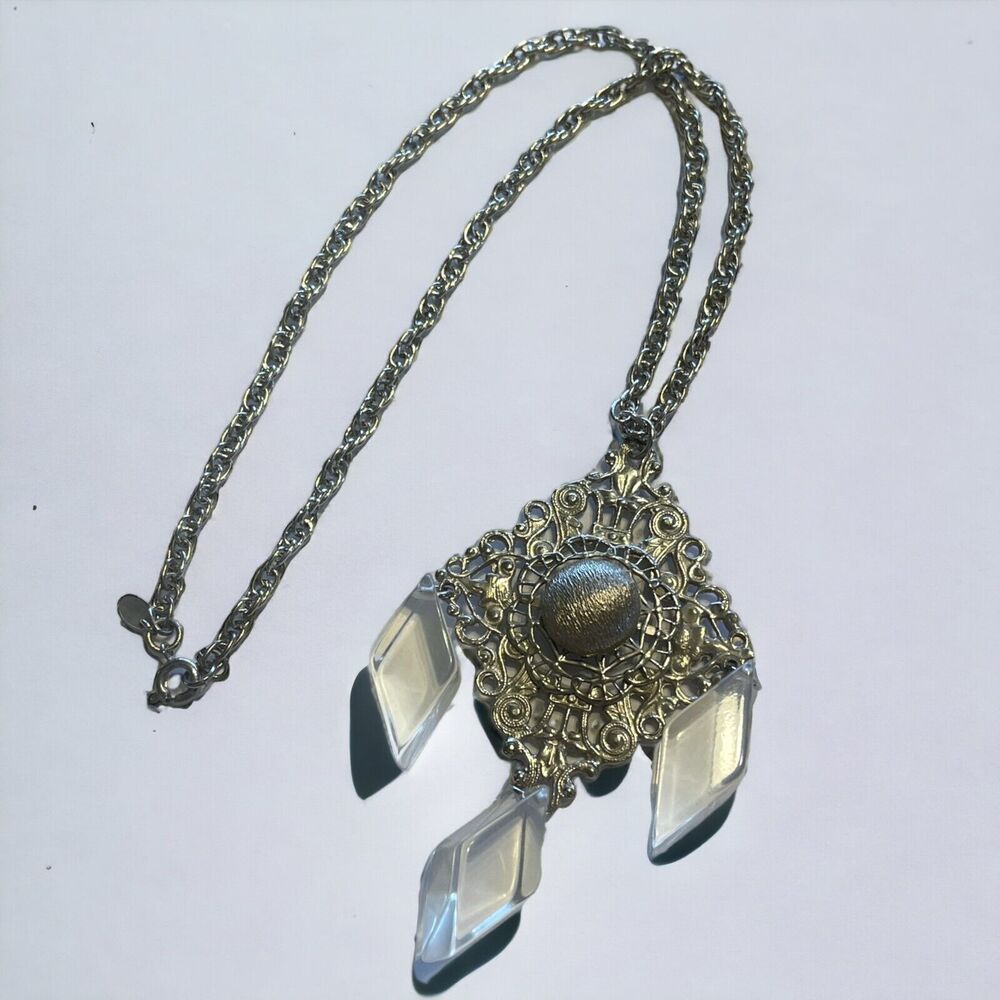 Celebrity NY Company Vintage 70s Statement Necklace Lucite Pendant Silver Tone - Picture 2 of 4